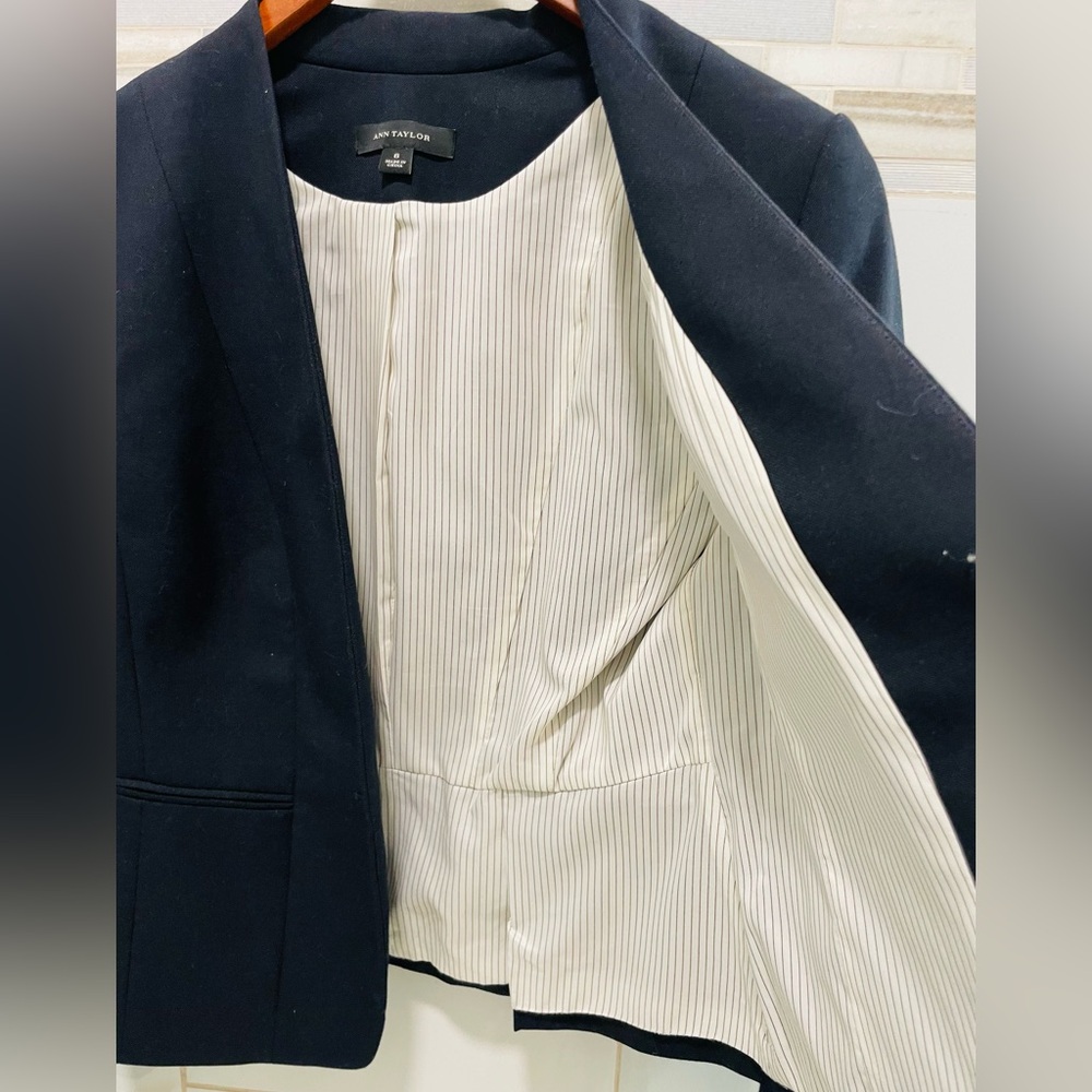 Ann Taylor Navy Women's Blazer - Picture 4 of 15